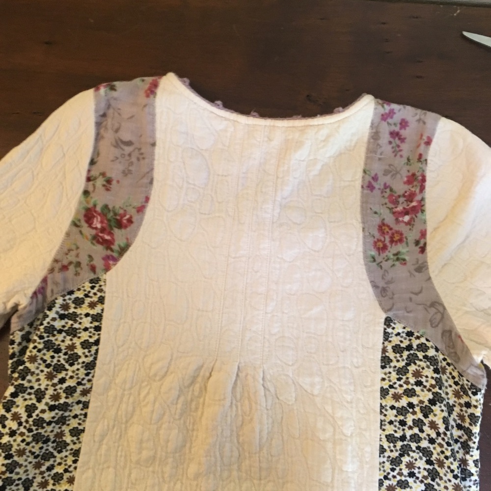 Quilted Embroidered PARVAZ  Dress!! - Picture 8 of 9